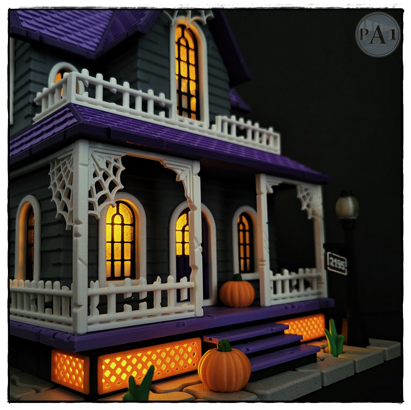 ILLUMINATED HAUNTED HOUSE