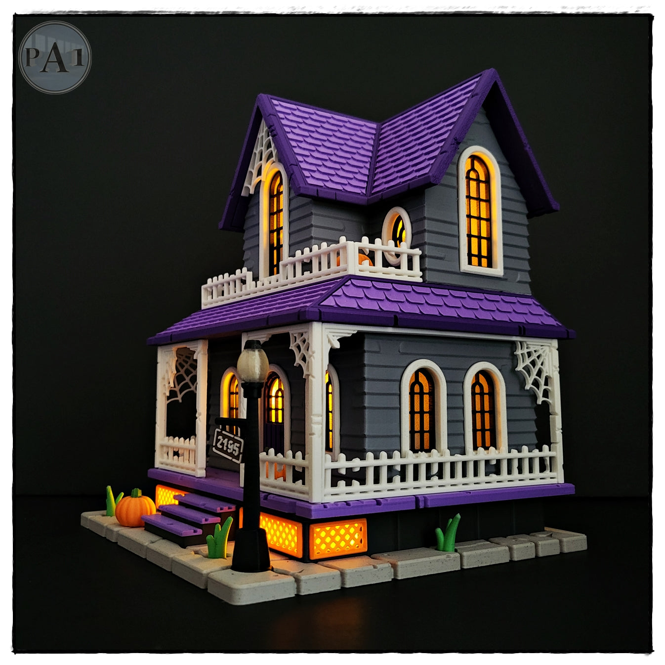 ILLUMINATED HAUNTED HOUSE