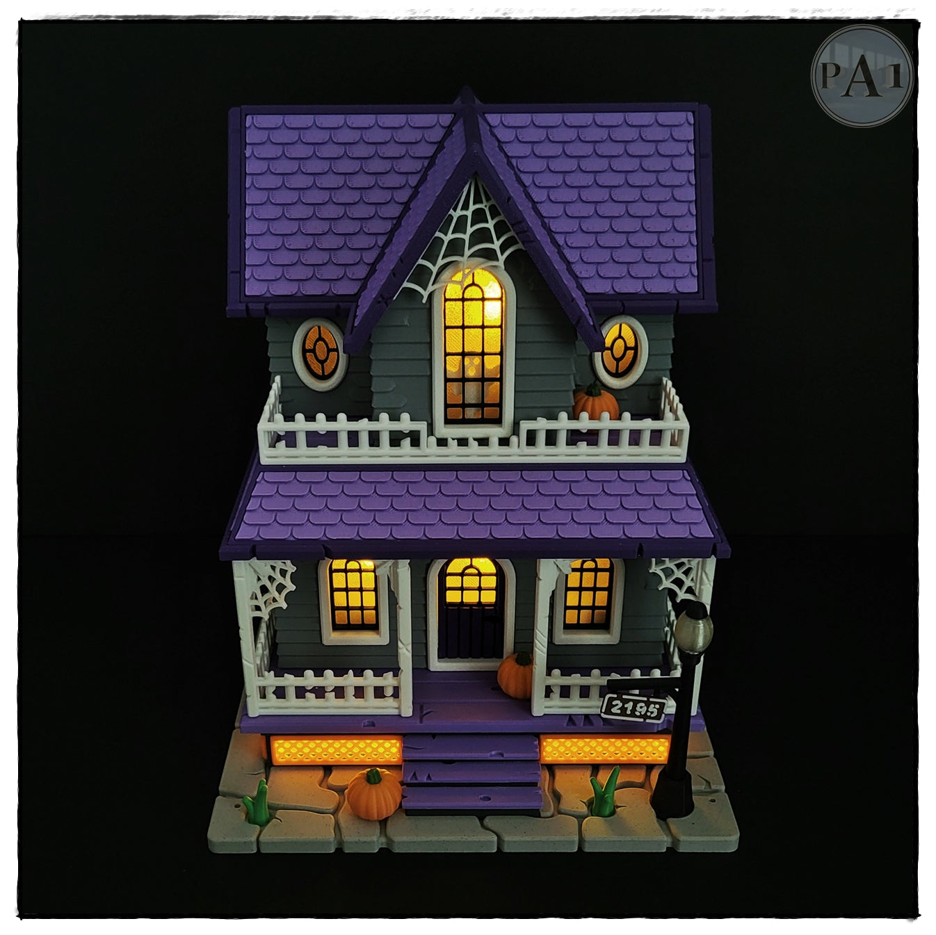ILLUMINATED HAUNTED HOUSE